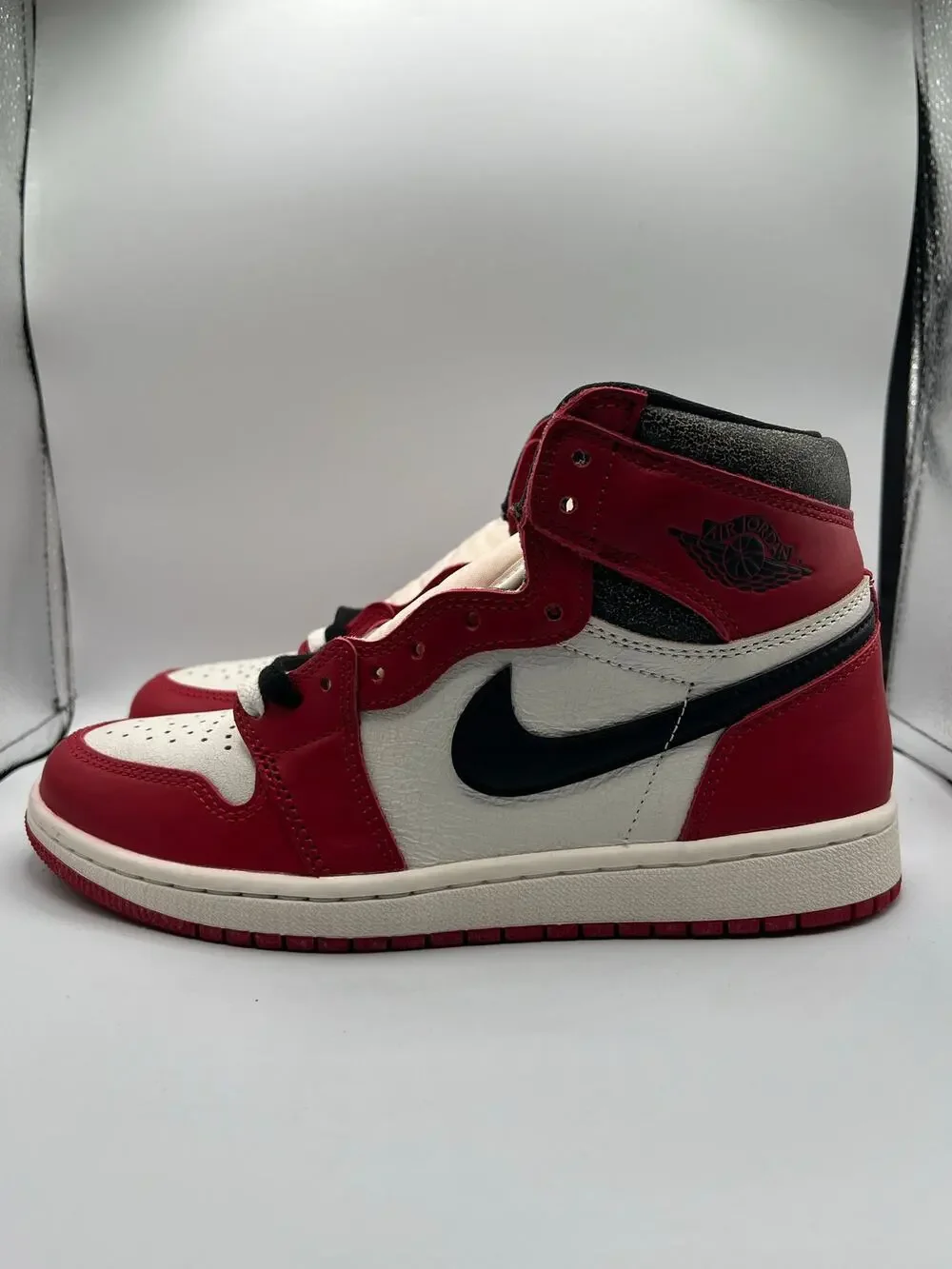 Air Jordan 1 Retro High OG “Chicago Lost & Found” size 7.5 men’s